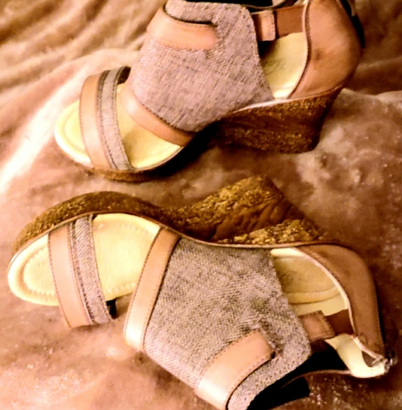 *****SOLD*****           Herever Wedges - Picture 4 of 15